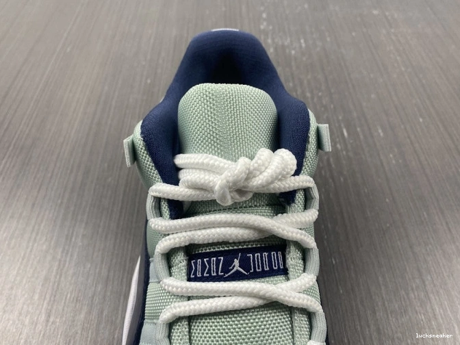 Cheap LUCY 11 Georgetown Jordan Air Low 528895-007 Retro 0809